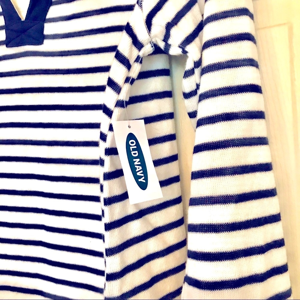 ๐ธ3/$25 ๐ OLD NAVY Blue and White Stripe V-neck Relaxed Fit Sweatshirt, Size M - Picture 7 of 10